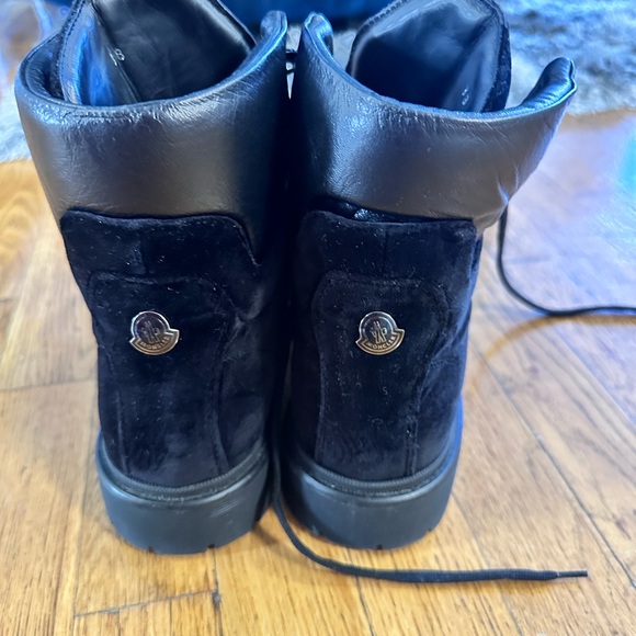 Moncler Velvet boots. - Picture 3 of 7